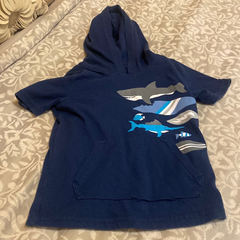 Hooded tee